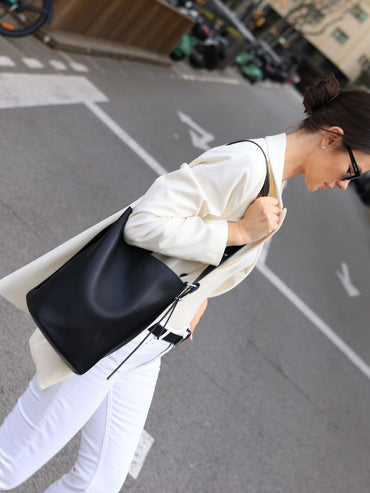 KHLOE | ADJUSTABLE STRAP BUCKET BAG