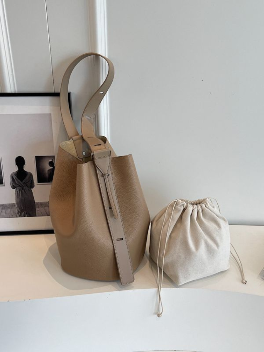 KHLOE | ADJUSTABLE STRAP BUCKET BAG