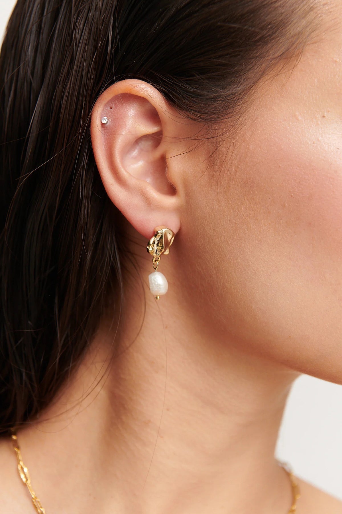 Essentials Loft™ | Mina Pearl Earrings