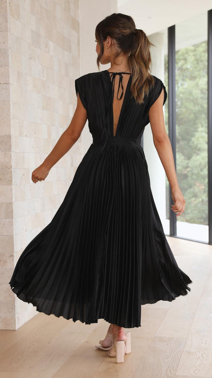 MARIANNE | ELEGANT PLEATED DRESS