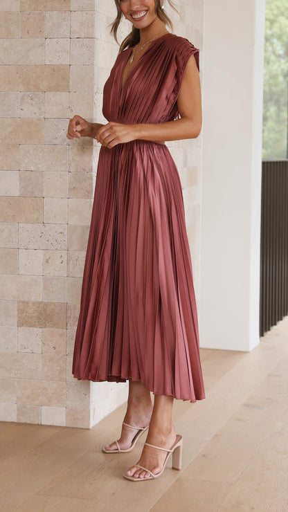 MARIANNE | ELEGANT PLEATED DRESS