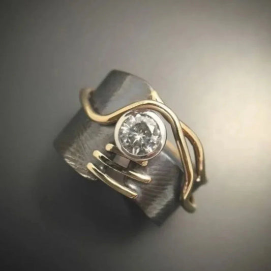Antonina | Vintage Dark Silver Zirconia Ring