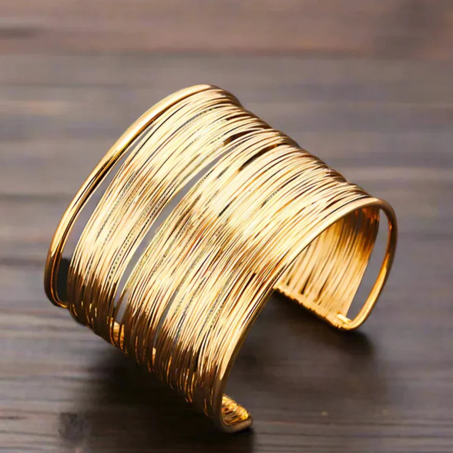 Isolde - Vintage Golden Bracelet