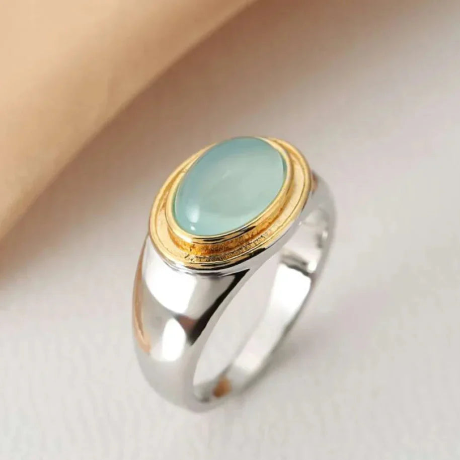 Livia – Vintage Green Moonstone Ring